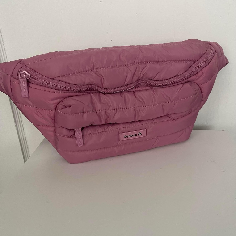🔴 SOLD 🔴 Reebok Rylan Quilted Fanny Pack